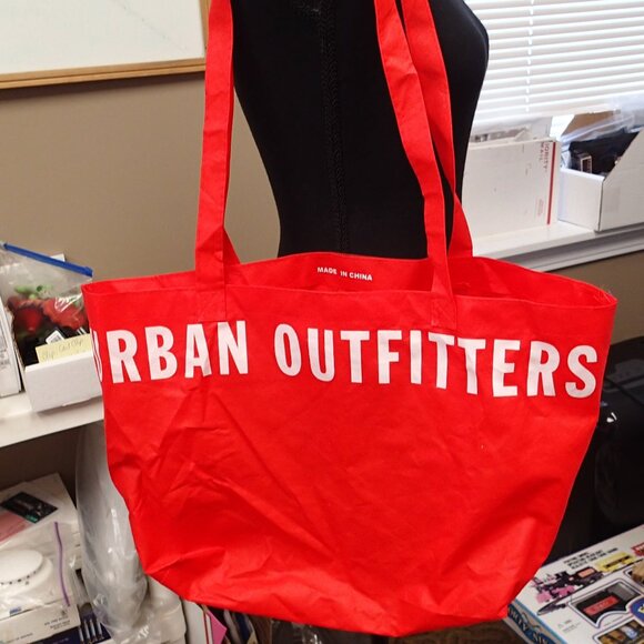 Urban Outfitters Red Shopping Bag NEw - Picture 1 of 4